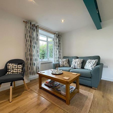 Lovely Ground Floor Apartment In Quiet Village Exeter Zewnętrze zdjęcie